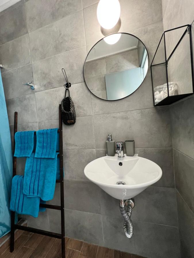 Zeus Bright & New Apartment - 25' Walk To The Acropolis Athens Ngoại thất bức ảnh